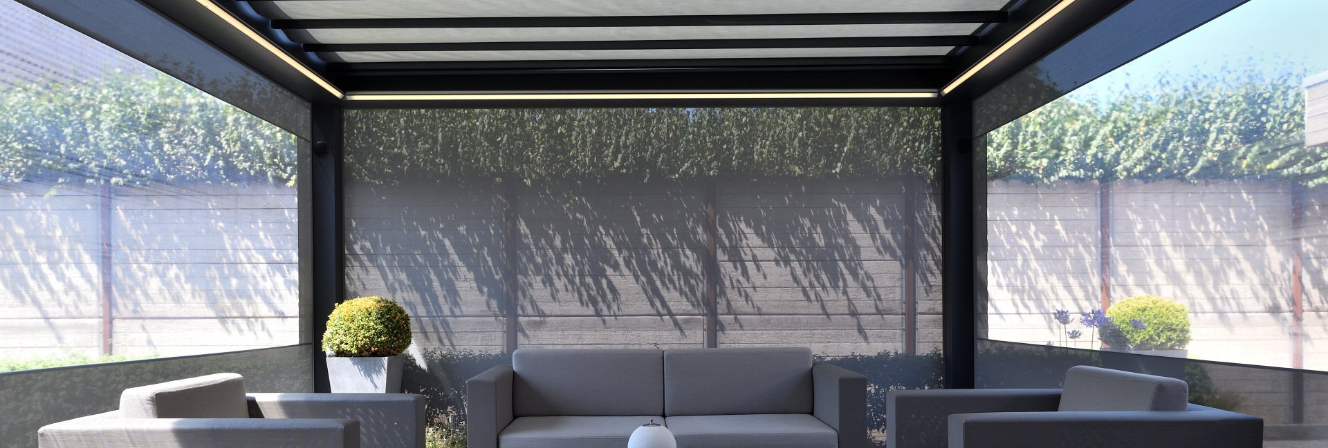 Aluminium-Terrassenüberdachung B250 XL: Pergola mit Lamellendach günstig aus Berlin. Die perfekte Überdachung für Ihre Terrasse, Garten oder die Gastronomie.