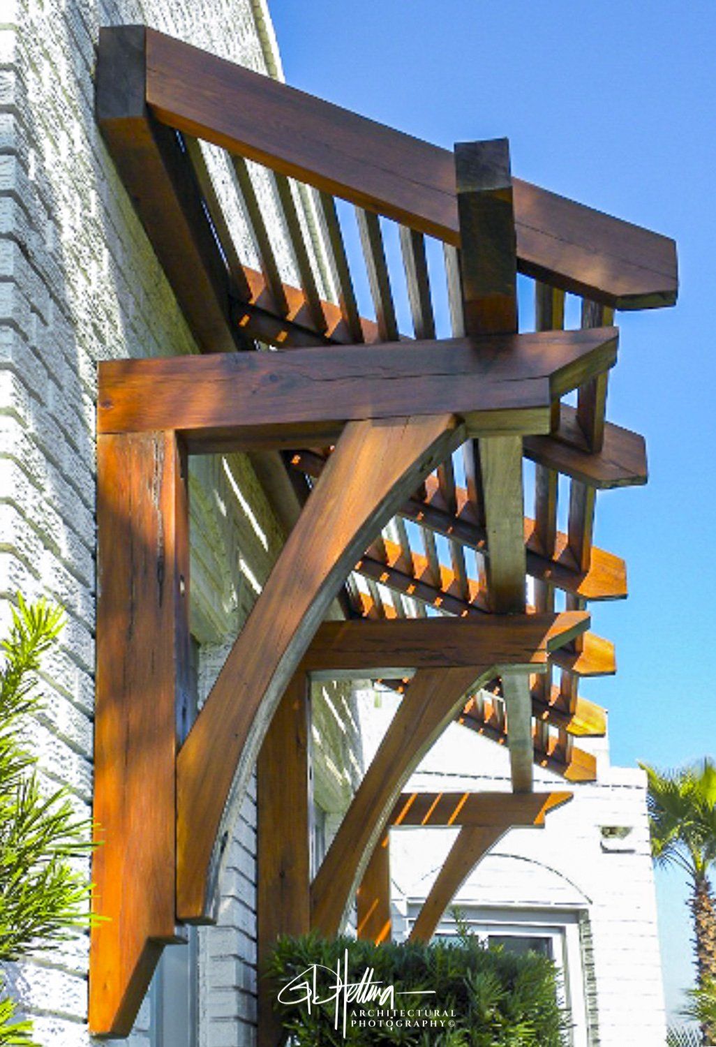 #doorhardware #architecturalphotography #woodtrellis