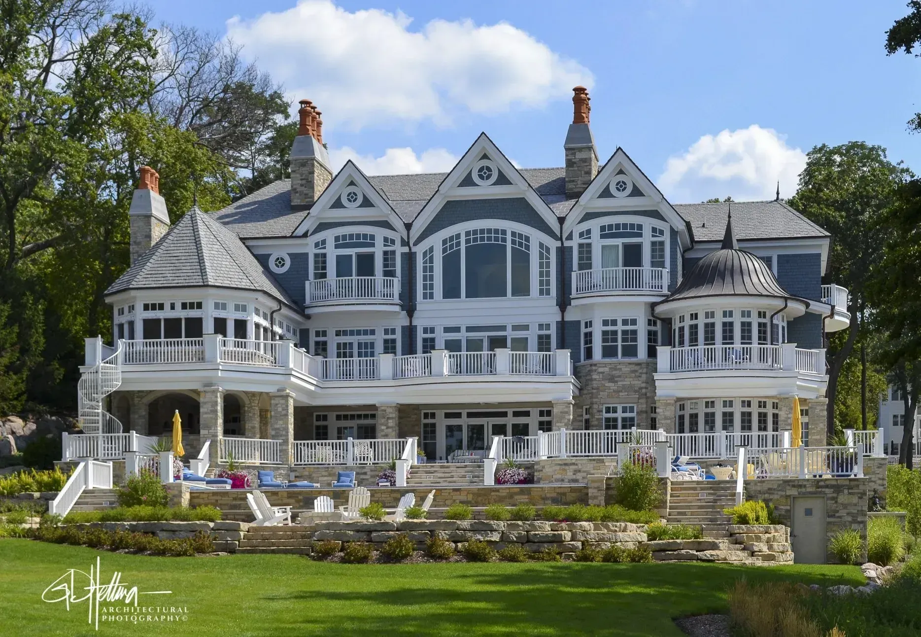 Contemporary home exterior featuring modern residential architecture and waterfront setting – Pier-440