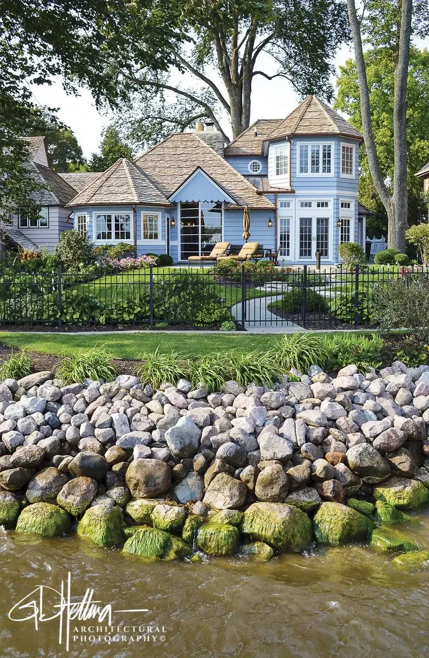 Historic pier home exterior featuring classic residential architecture and early 20th century design – Pier-21