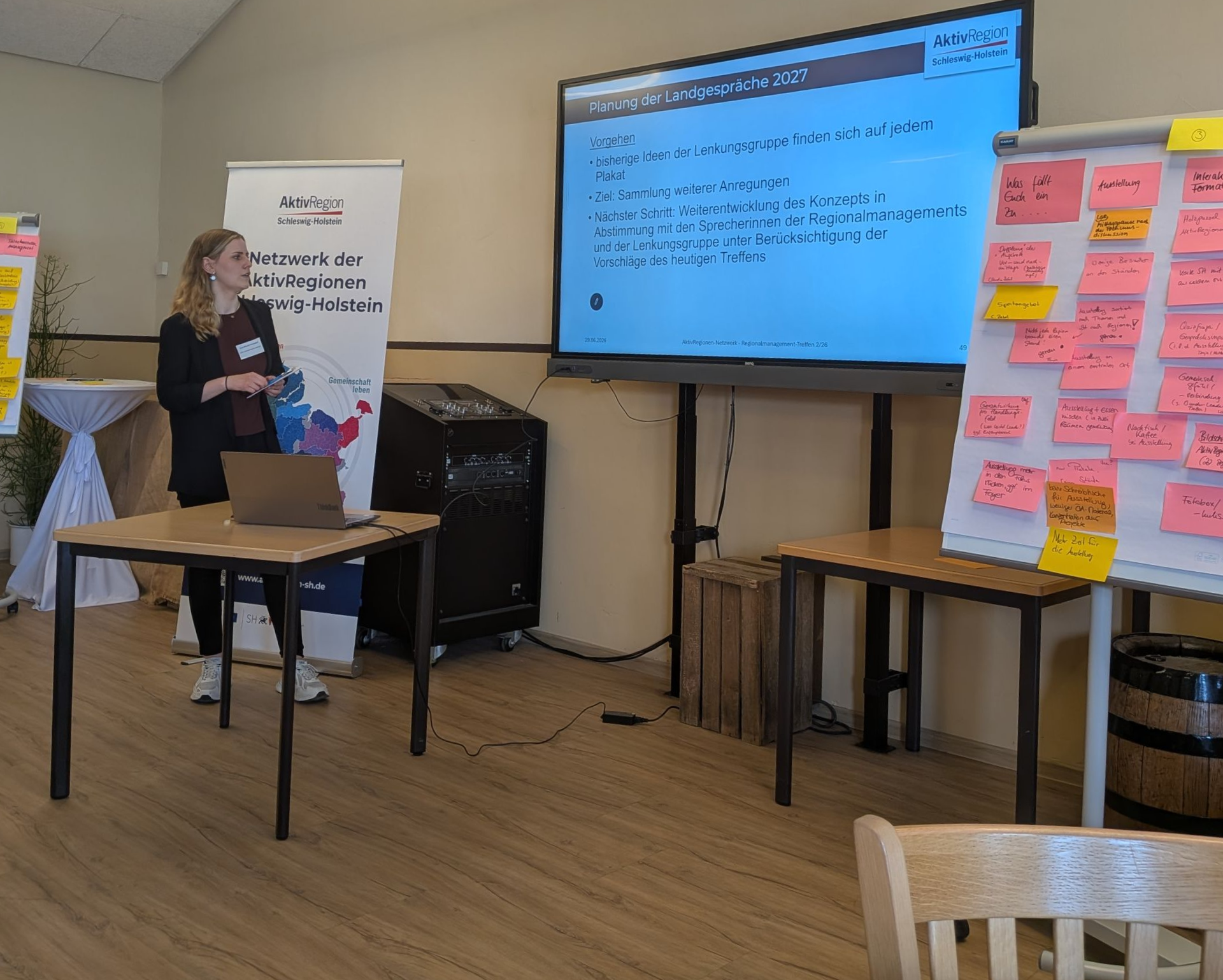 Präsentation vor Teilnehmer:innen Präsentation vor Teilnehmer:innen