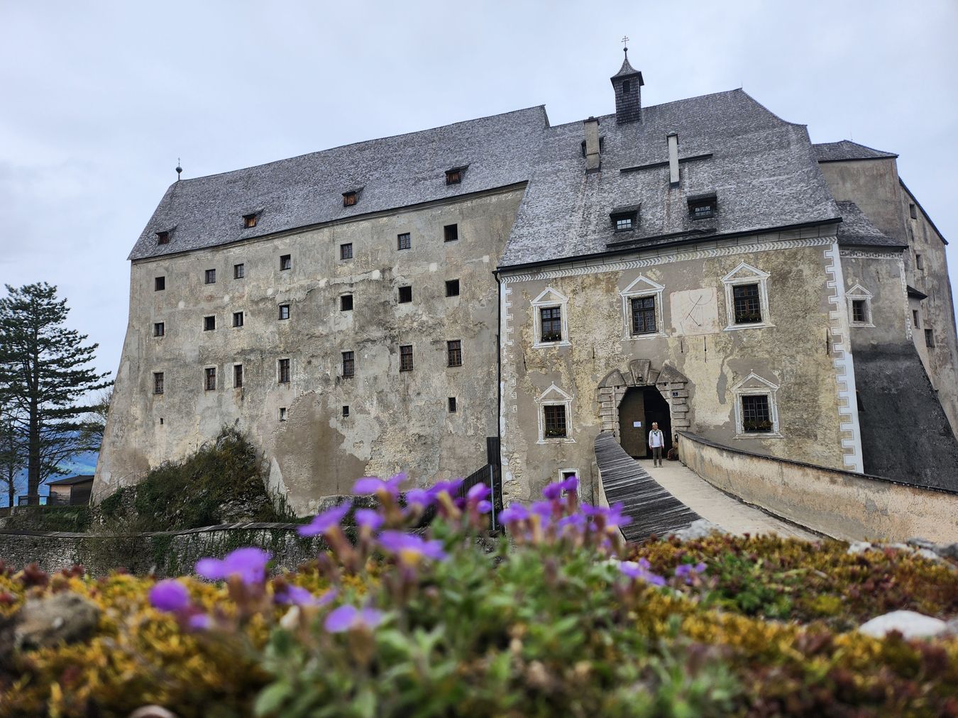 Burg Altpernstein - Isabella Scharf Minichmair Burg Altpernstein - Dr. Isabella Scharf Minichmair