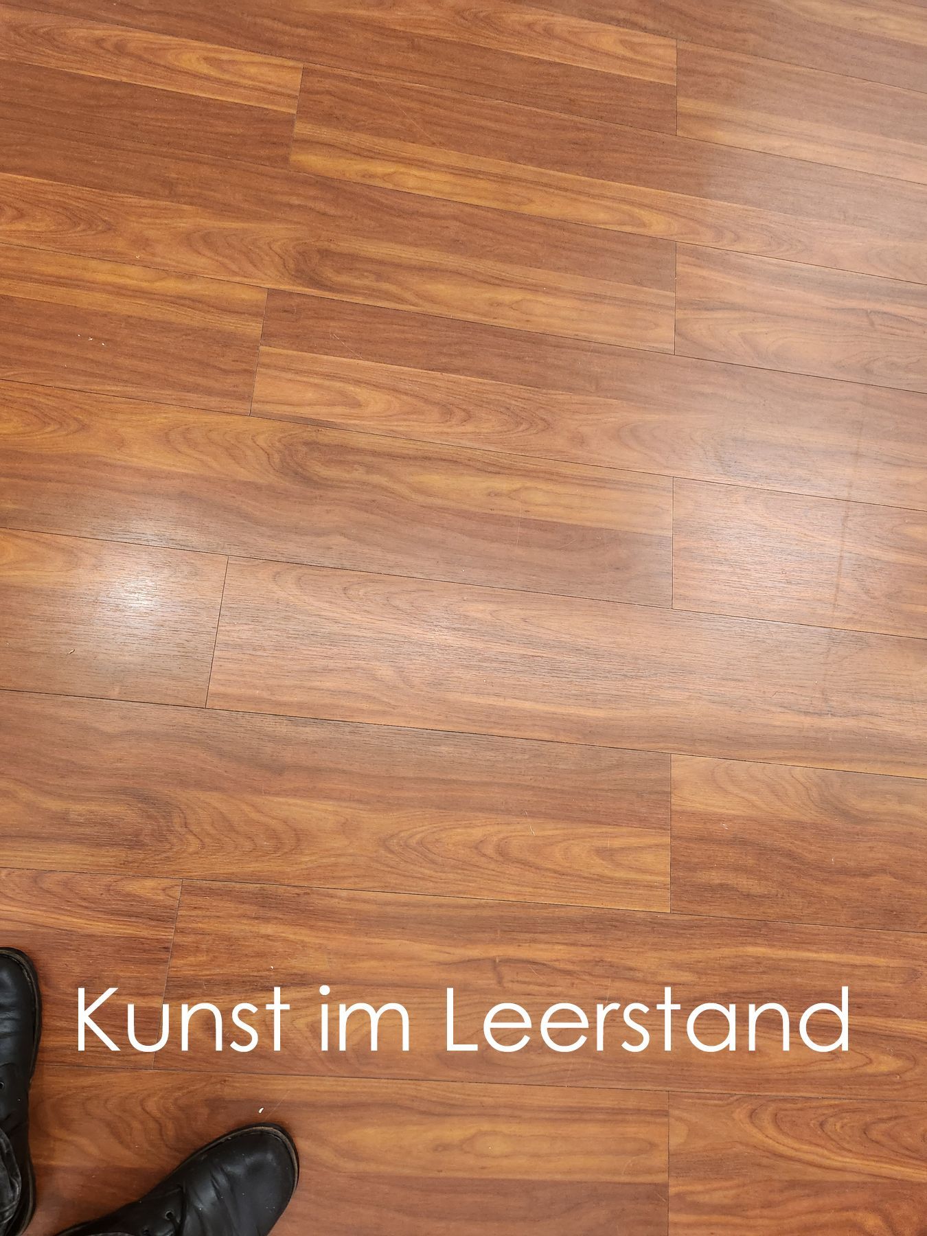 Kunst im Leerstand - Kunst und Raum sind gleichwertig Kunst im Leerstand - Kunst und Raum sind gleichwertig