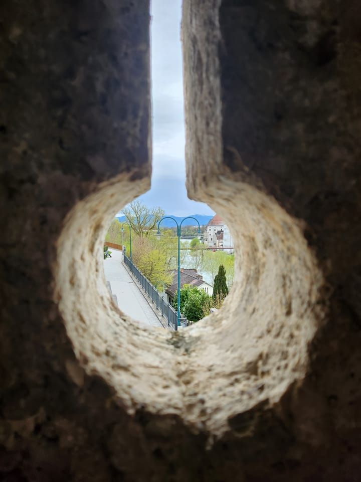 KOLLERTOR Steyr - Schiessscharte Durchblick KOLLERTOR Steyr - GOLD ZÜNDZOPF - Schiessscharte Durchblick