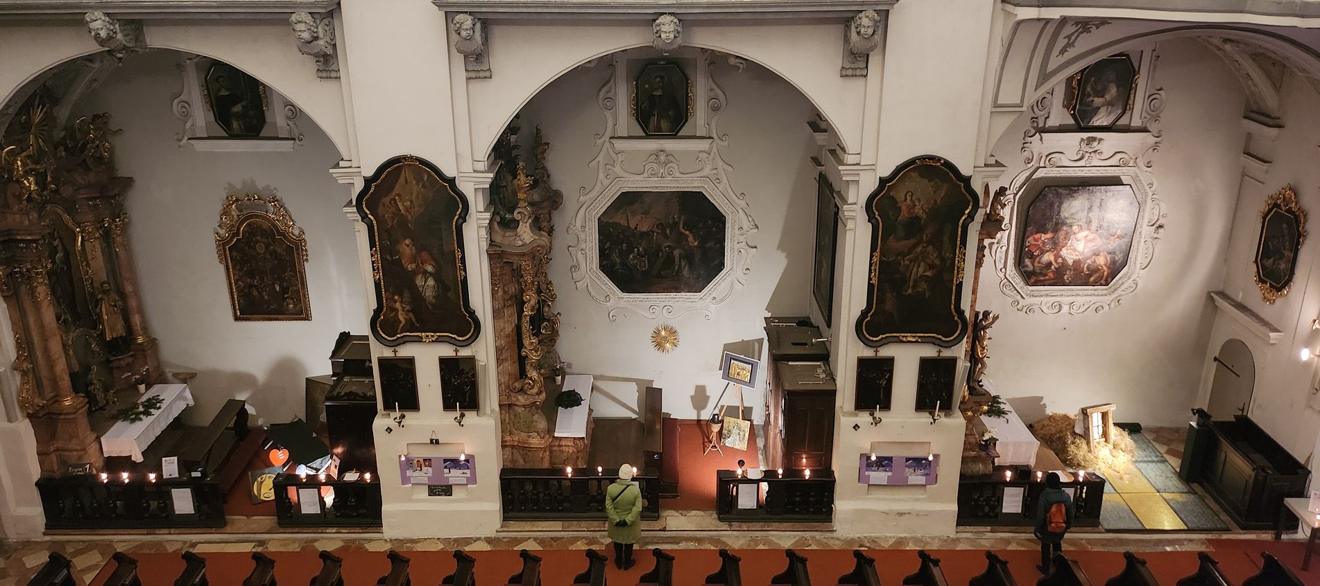 Kunst_Raum der Stille, Marienkirche Steyr, 2024, Seitenkapellen 1 bis 3 Kunst_Raum der Stille, Marienkirche Steyr, Rauminstallation 2024