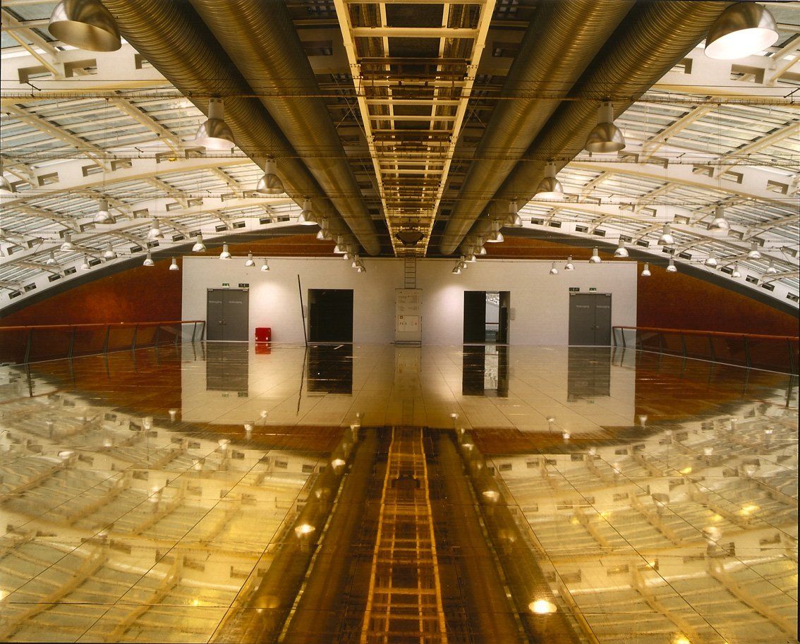 Goldene Empore im Design Center Linz 1997 Goldene Empore im Design Center Linz 1997