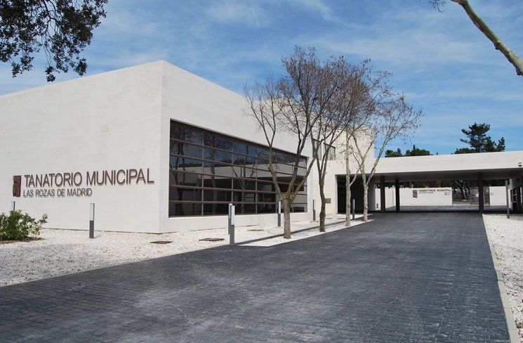 flores al tanatorio de las rozas