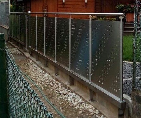Edelstahlstahlzaun mit Lochblech