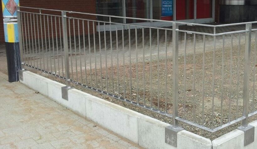 Brüstungsgeländer aus Edelstahl