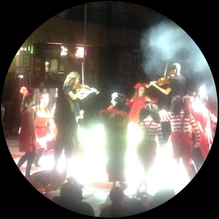 alicia ajedrez viviente