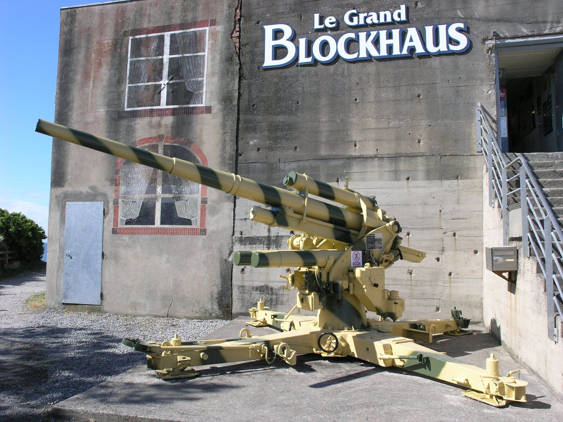 canon flak 88mm antiaérien musée le grand blockhaus batz-sur-mer nazaire atlantikwall poche de st-nazaire