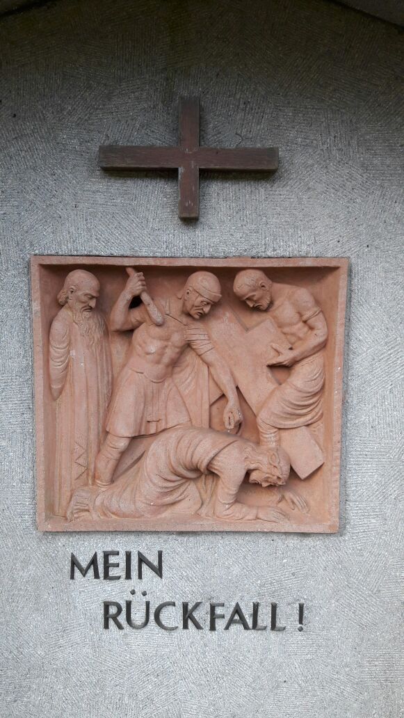 Jesus fällt zum zweiten Mal unter der Last des Kreuzes Jesus fällt zum zweiten Mal unter der Last des Kreuzes