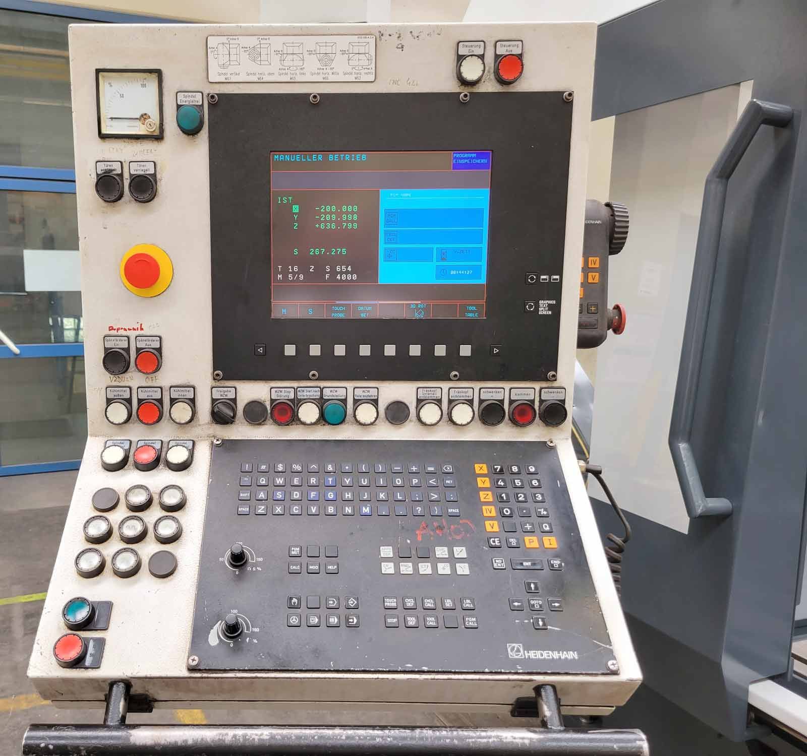 Universal Bed Milling Machine UBF 2000 control panel