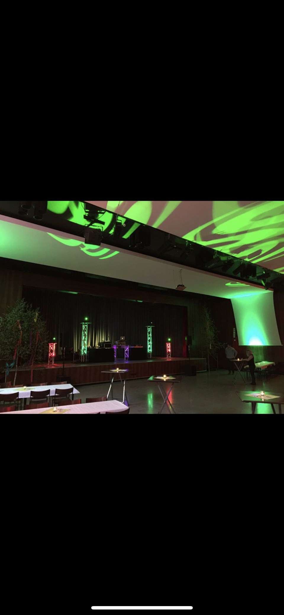 DJ Nett mit eigener DJ Technik legt im Sankt Germanus auf in Wesseling