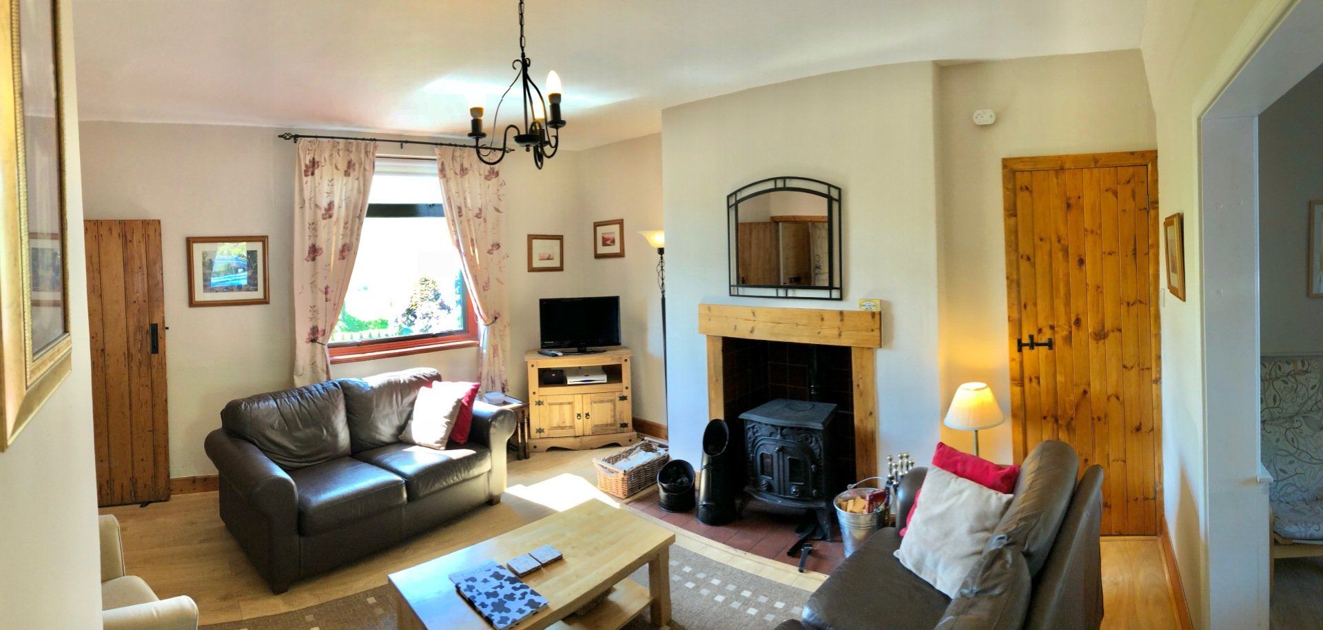 Clayton Cottage lounge