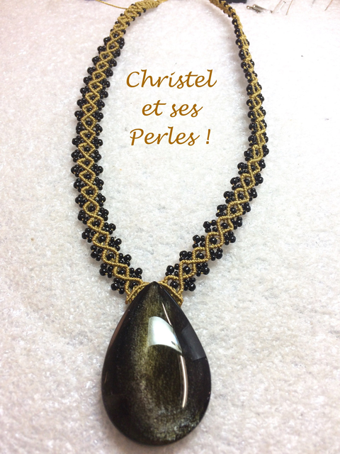 collier macramé et véritable Obsidienne dorée, tour de cou fil vieil or et perles de rocailles en verre noires