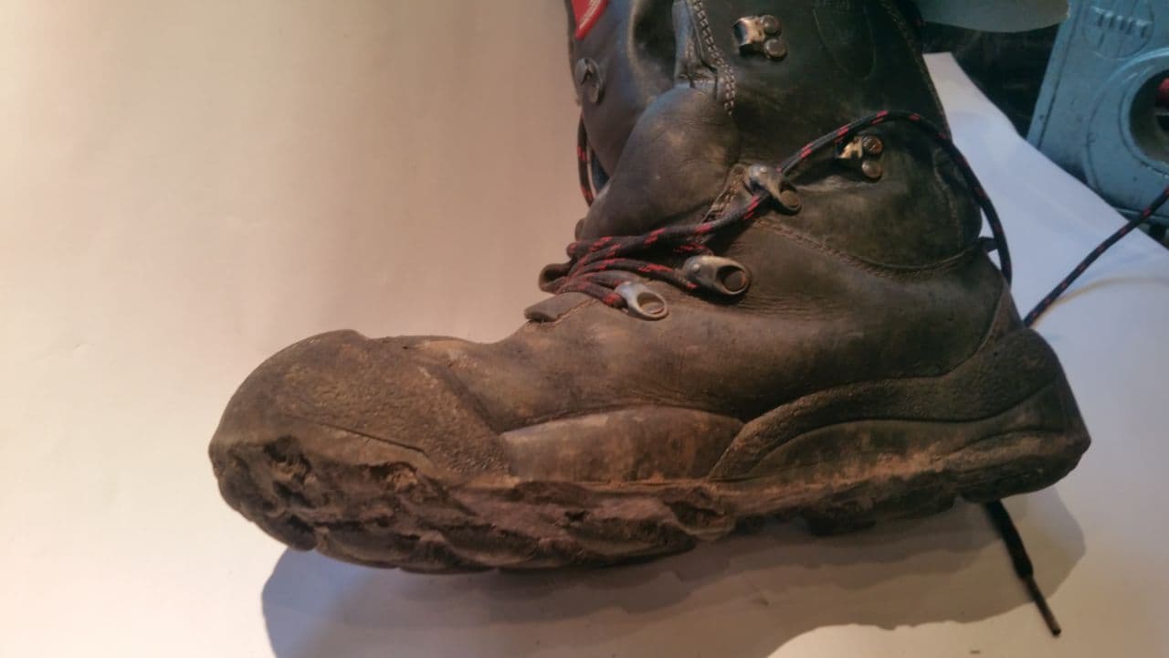 Beispiel Reparatur Arbeitsschuhe vorher