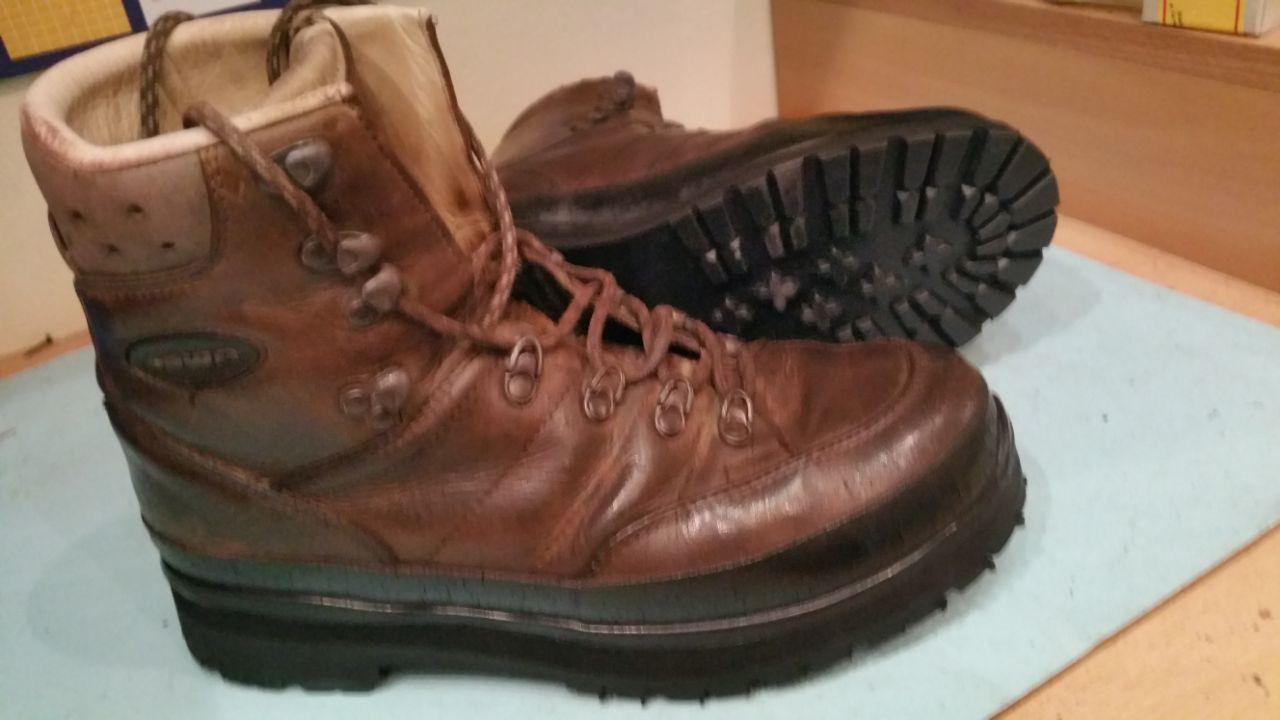 Beispiel Reparatur LOWA Trackingschuhe