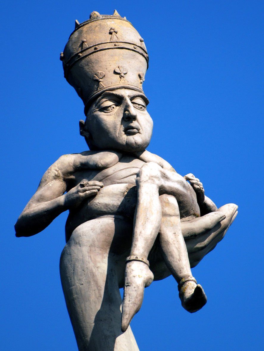 Peter Lenk: Gaukler als Papst auf der Hand der Imperia (1993. Konstanz). Ausstellung Peter Lenk, 40 Jahre Zoff und Zwinkern. Städtische Galerie Überlingen. Foto: wikimedia.org Peter Lenk, Gaukler, Papst, Imperia, 1993, Konstanz, Ausstellung Peter Lenk 40 Jahre Zoff und Zwinkern, Städtische Galerie Überlingen