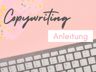 Keyboard auf rosa Hintergrund mit Überschrift Copywriting Anleitung