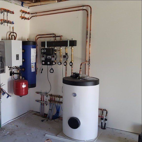 Chauffage central , préparateur eau chaude , chaufferie ,chaudière
