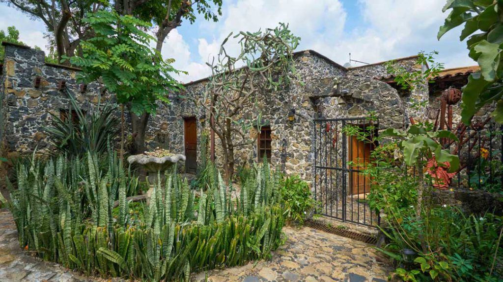 Villa front entrance view