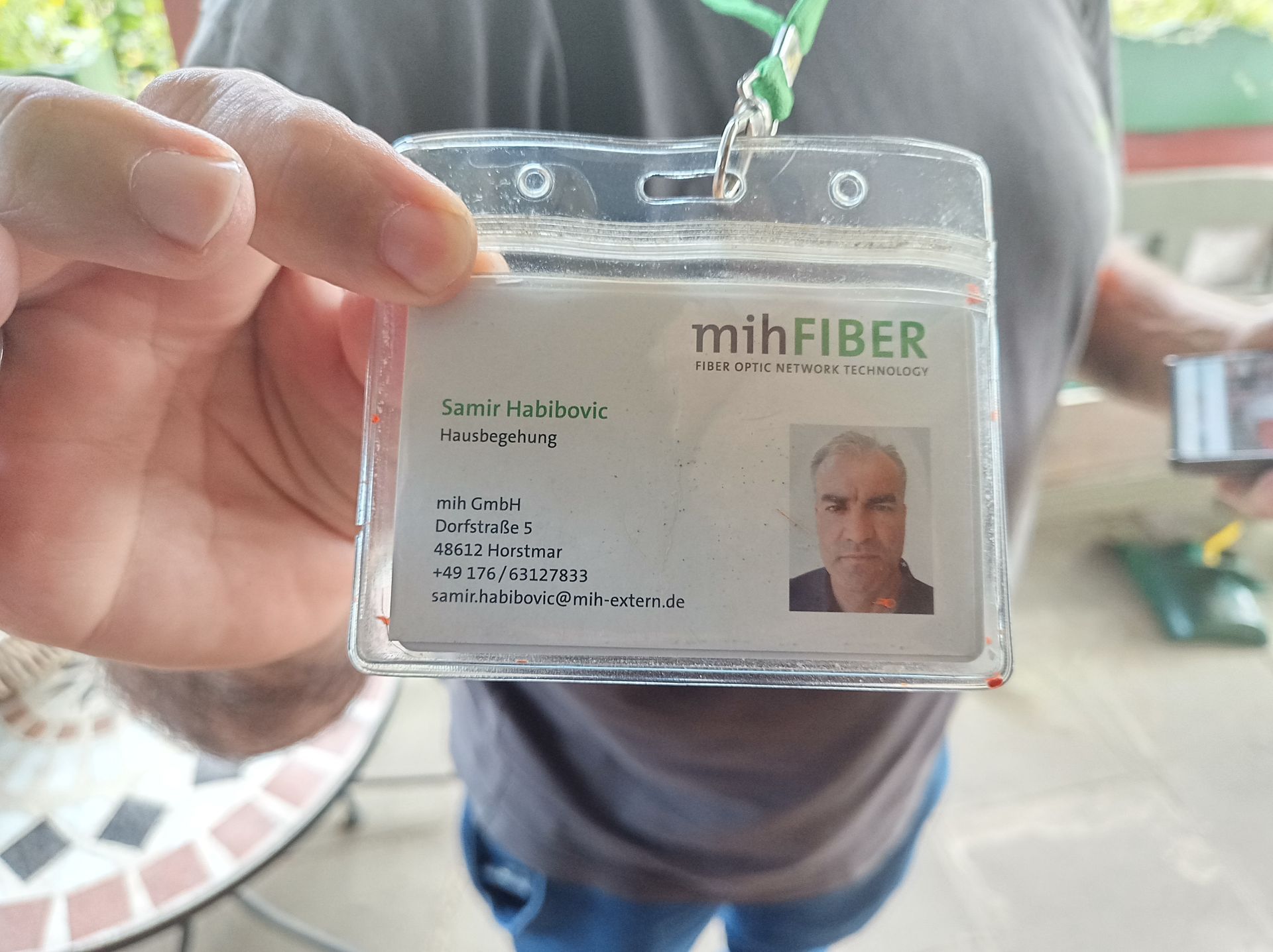 Bild eines Ausweises der Mitarbeiter