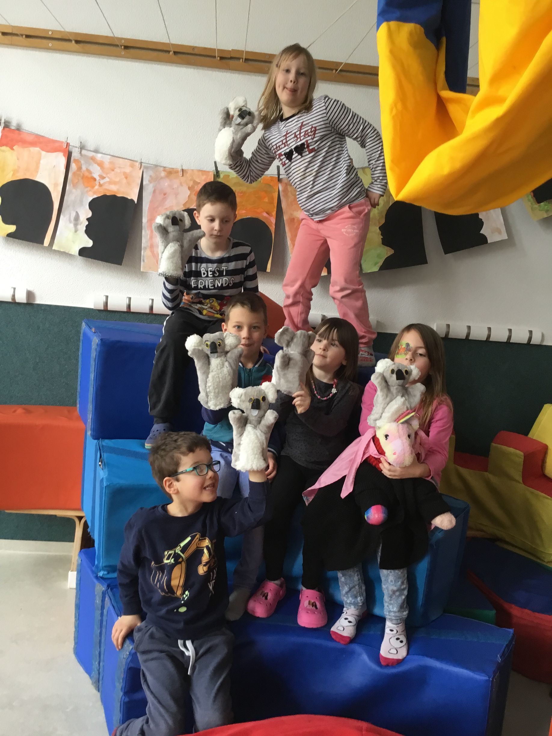 Koala-Handpuppen wurden gefertigt