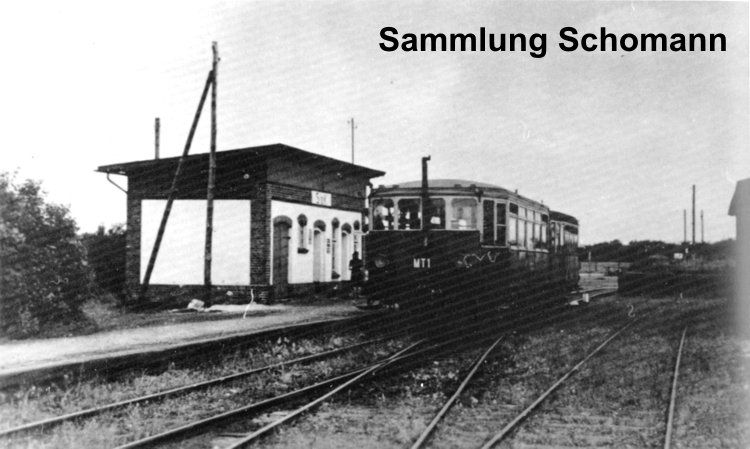 MT1 mit Wagen VB20 im Bhf Siek