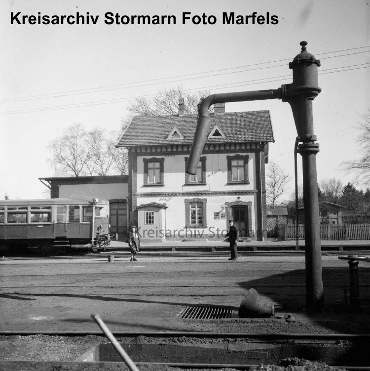 Triebwagen im Bhf Trittau