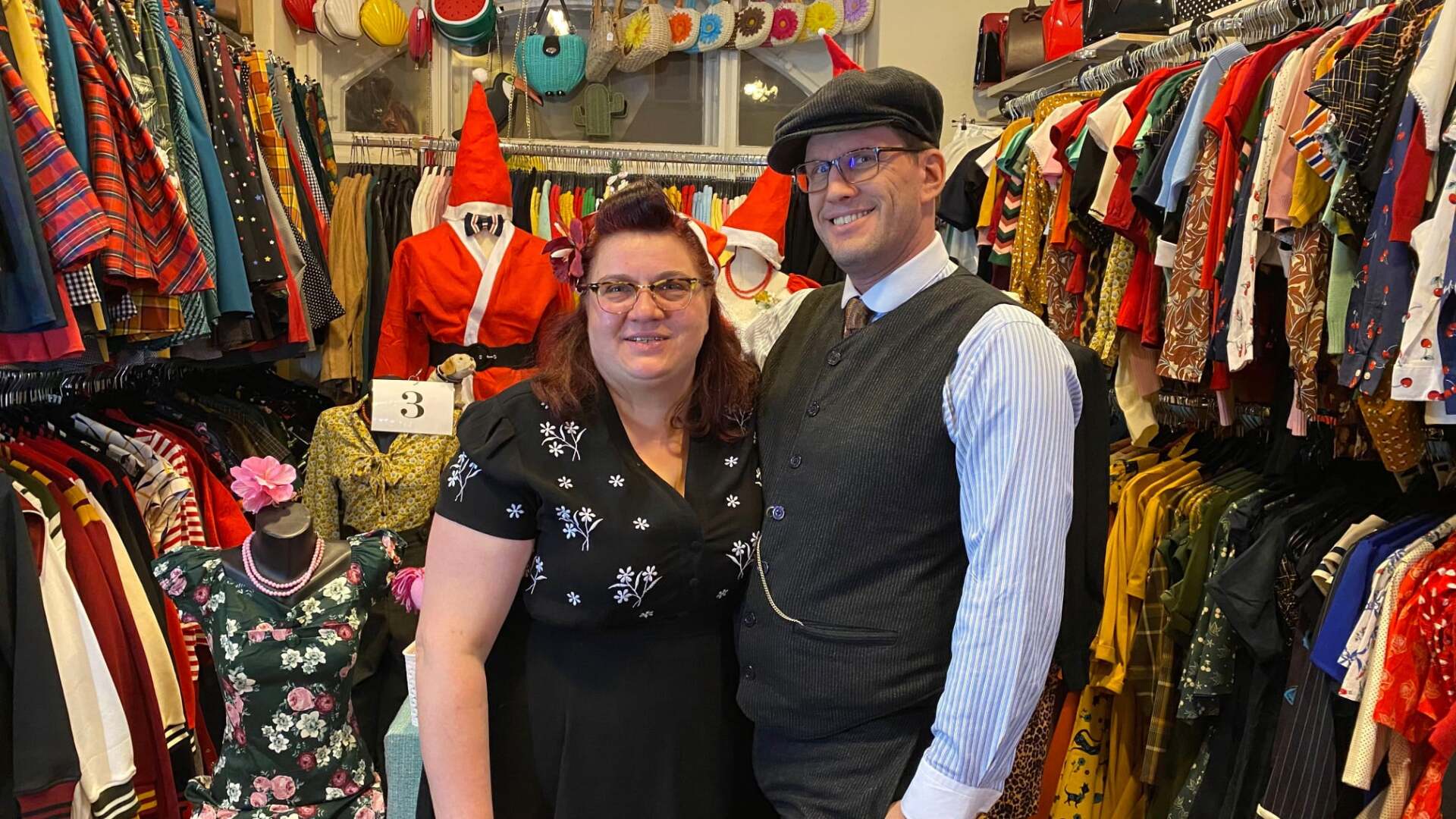 Das Team von Lady Yule im neuen Männerzimmer Das Team von Lady Yule im neuen Männerzimmer