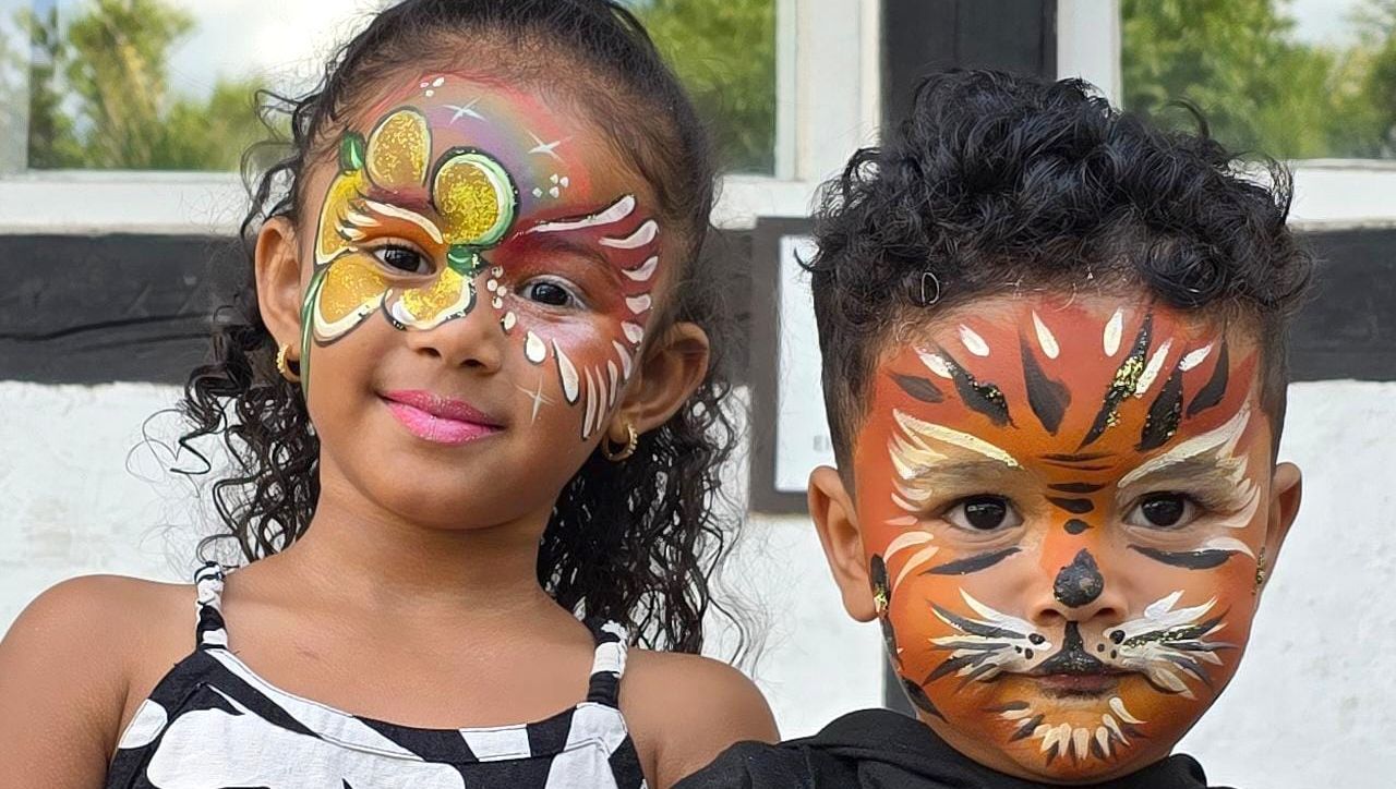 Kinderschminken Naturkosmetik Karlsruhe mit Corinna Hauth Geschwister