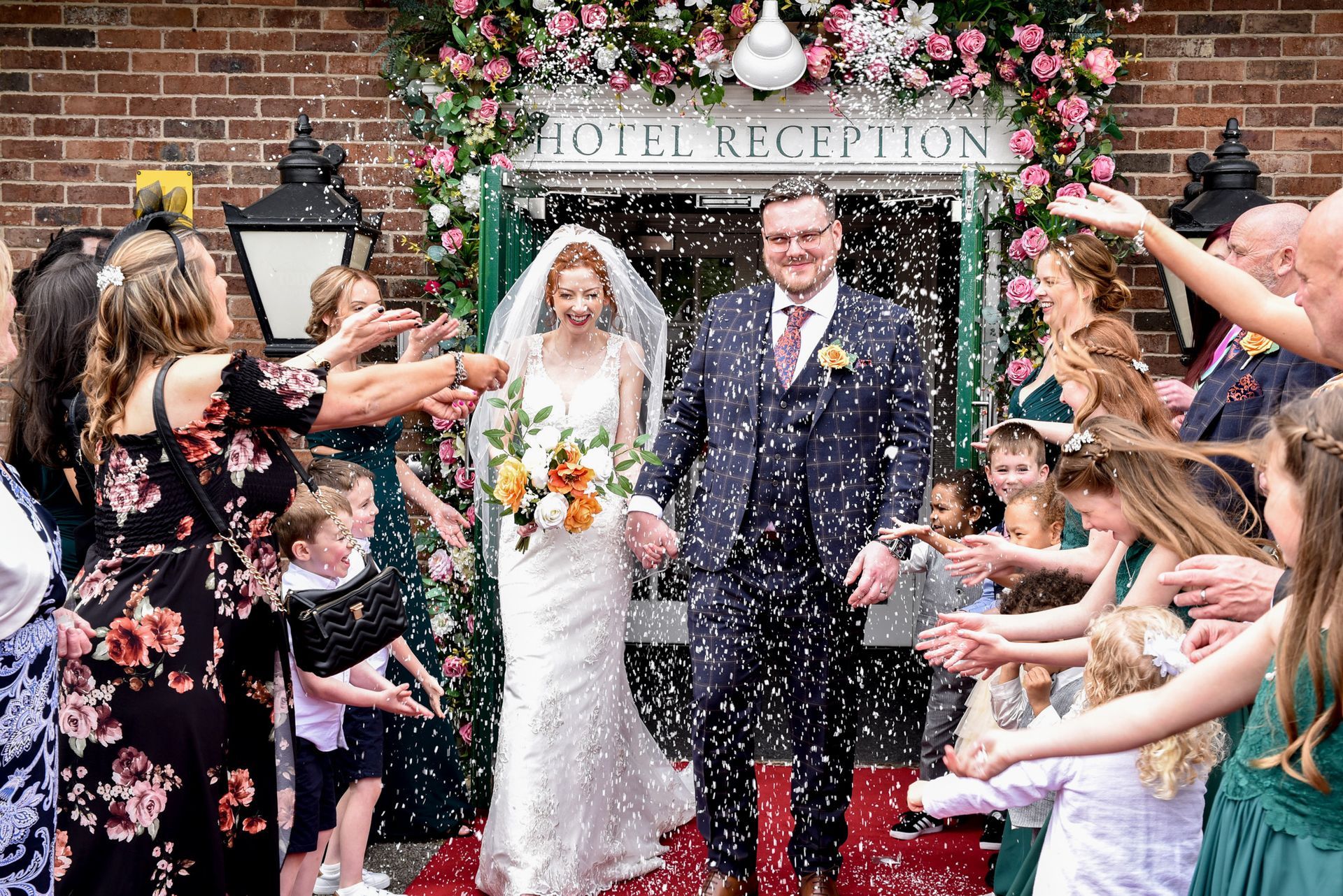 Bride & Groom Confetti
