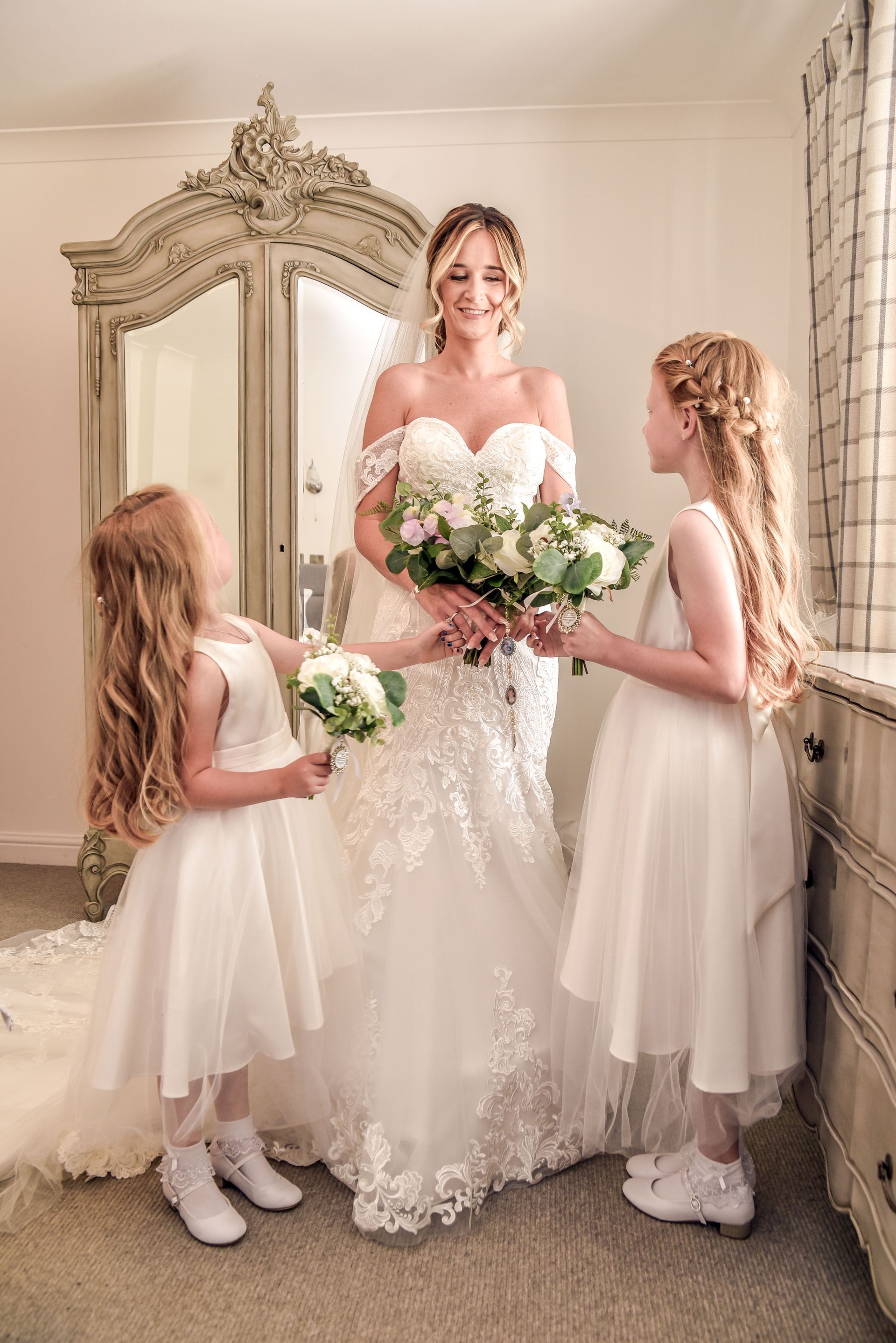 Hurlston Hall Bride and Flowergirls