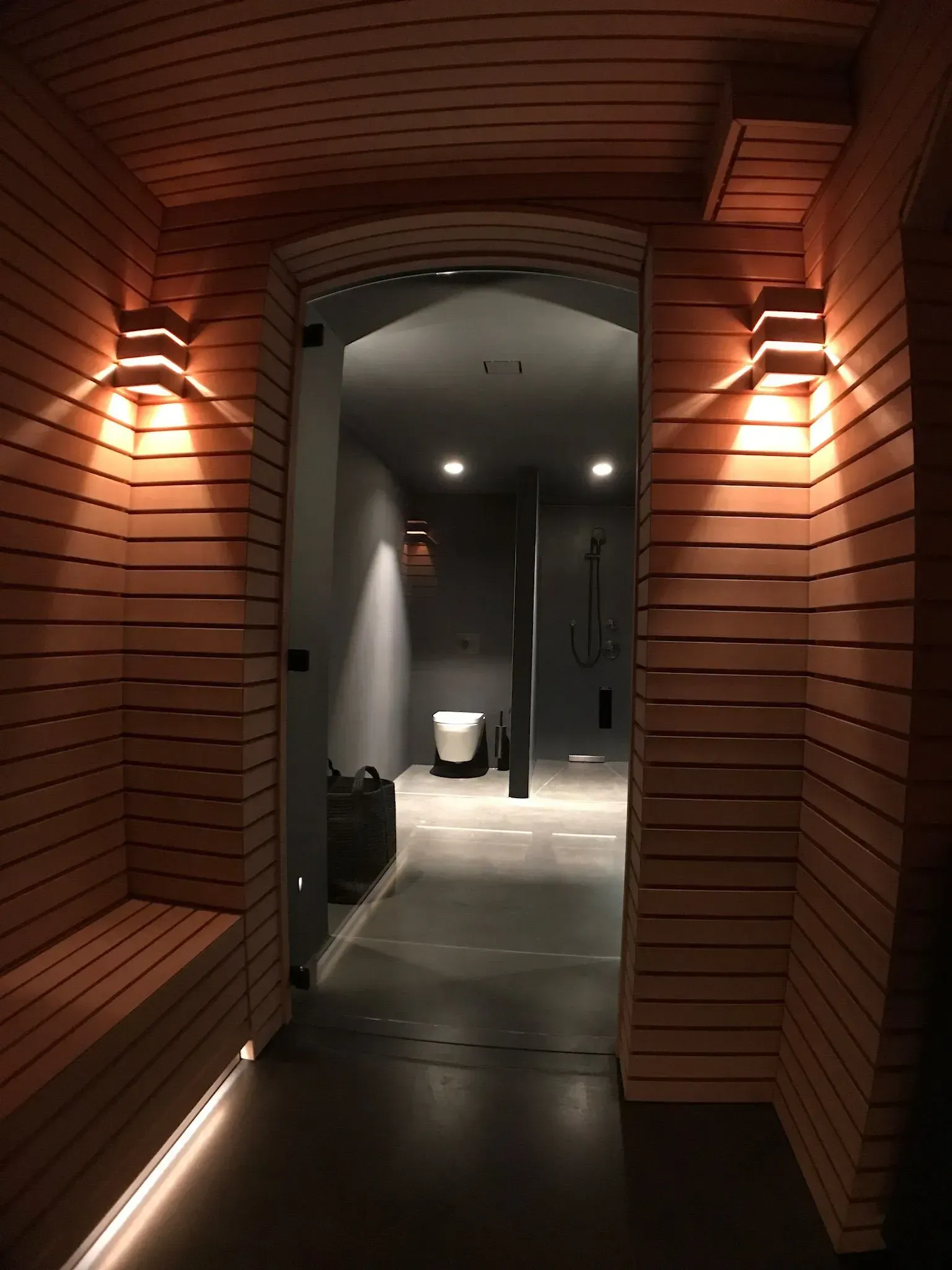 Durchgang zum Badezimmer