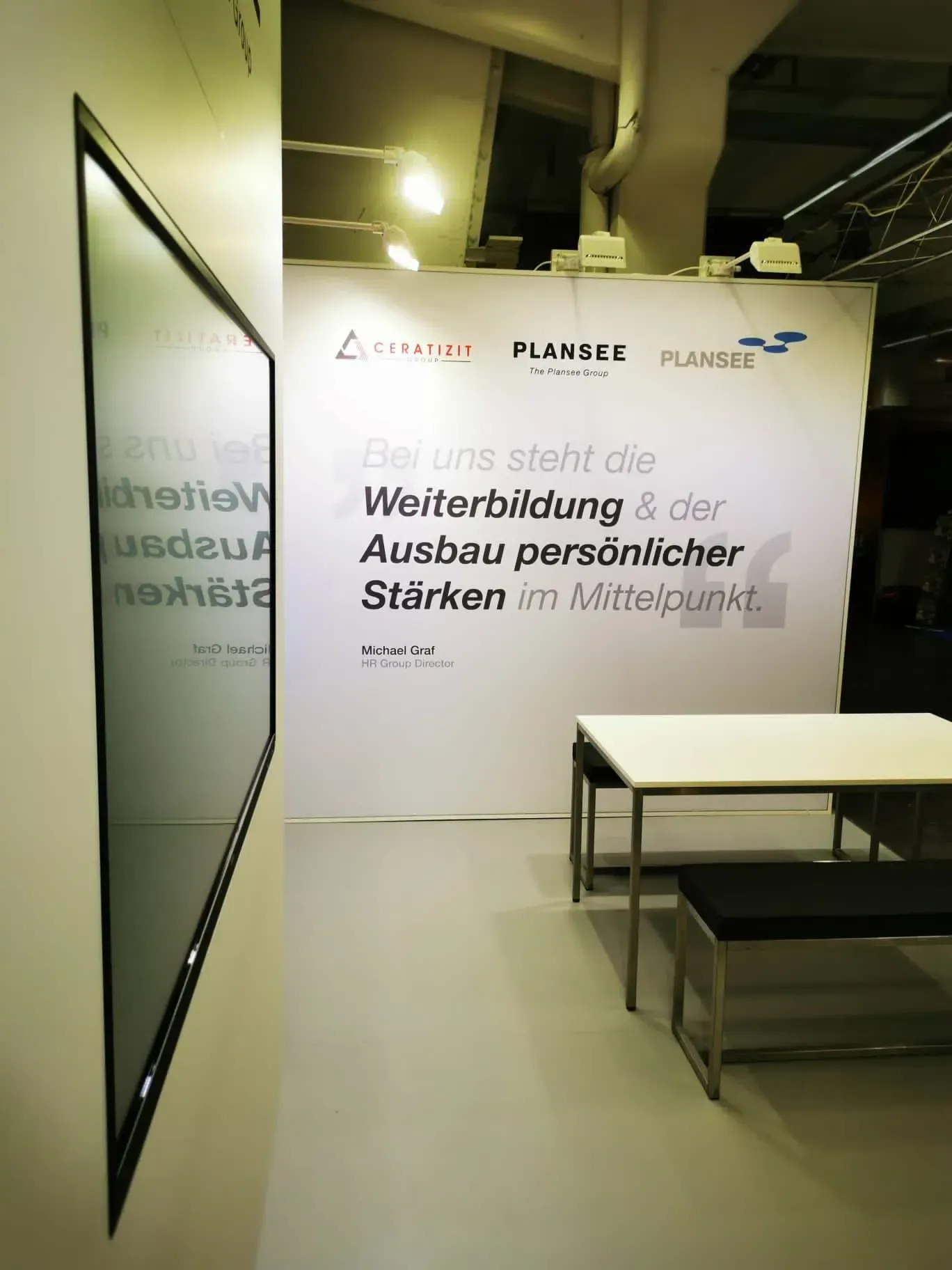 Fertige Messen Koje Infowand