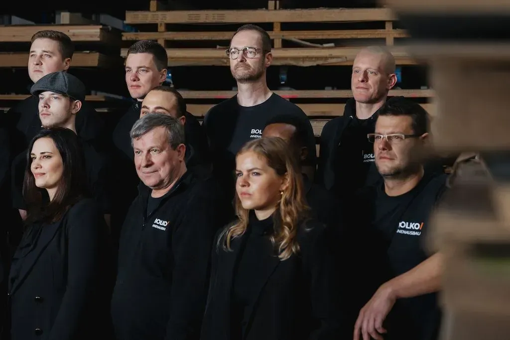 Teilausschnitt vom Gruppenfoto vom Team Bolko