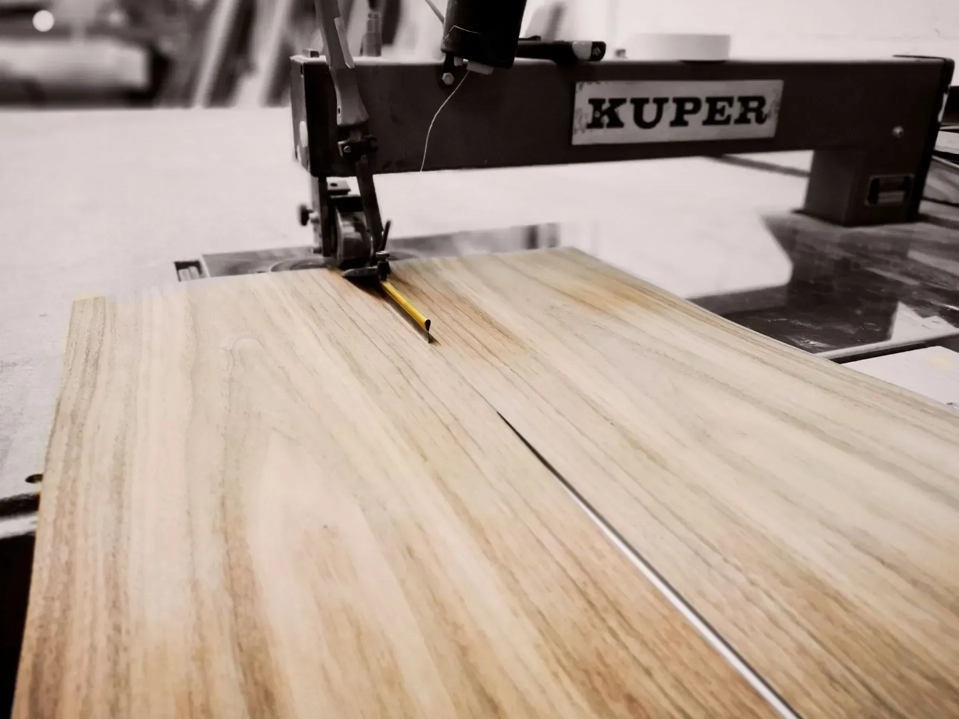 Holzplatte im Zuschnitt