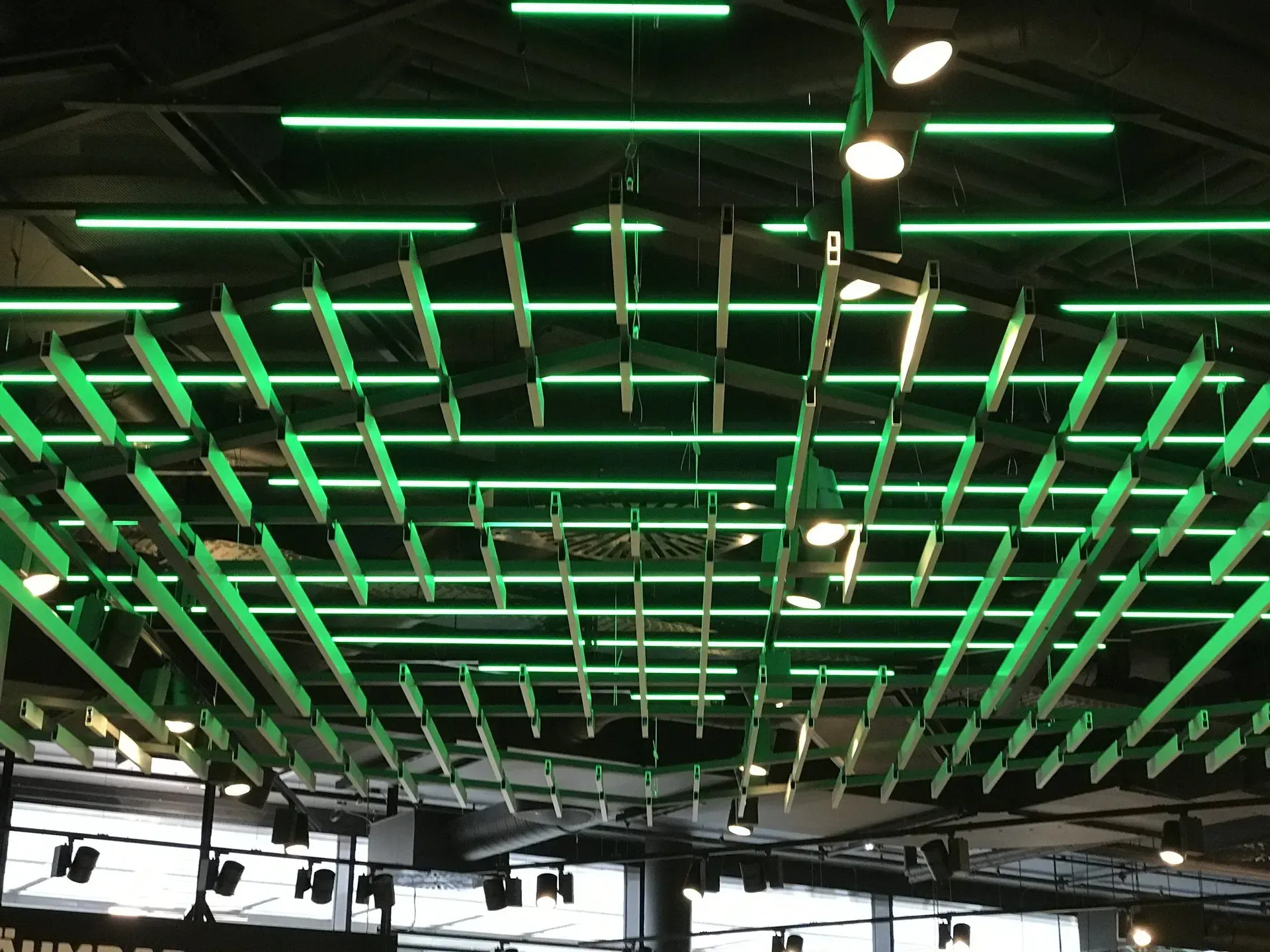 Deckenleuchtelement in grün