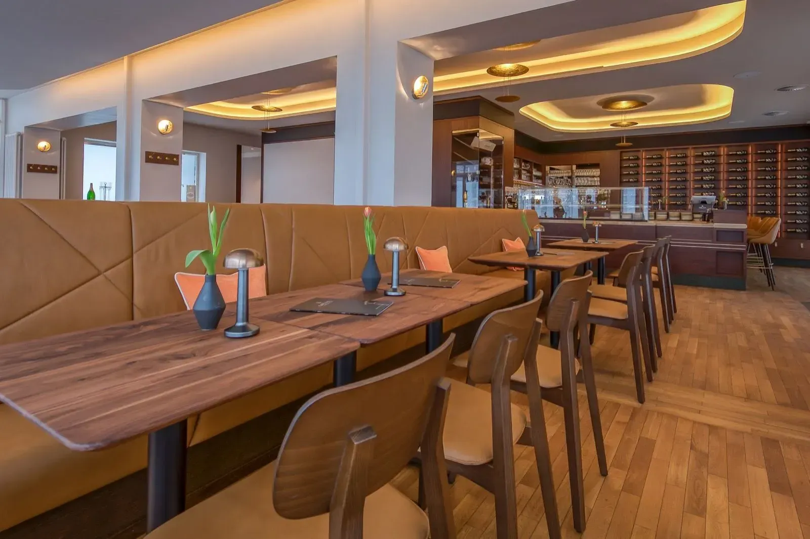 Restaurant Tischreihen