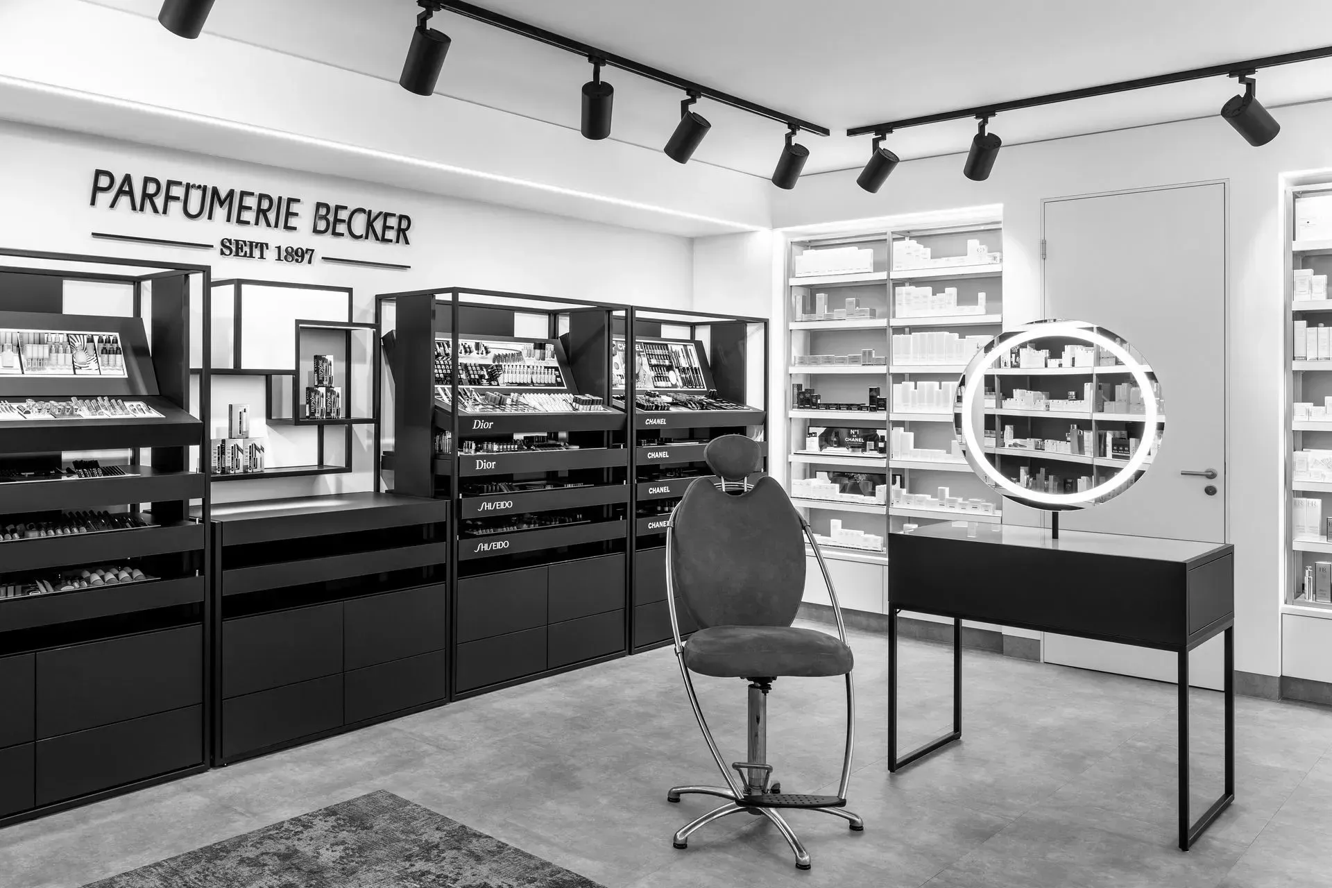 LADENBAU/RETAIL