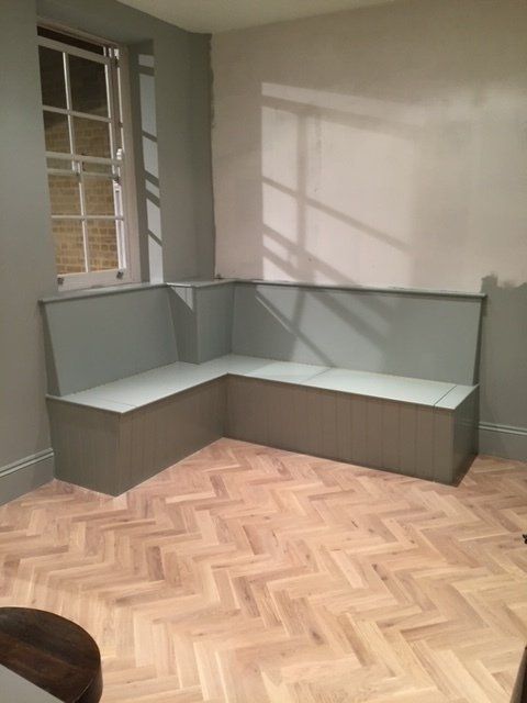 Fully fitted and built-in bench seats, banquet seating and window seats with storage, custom-made by a joiner in Twickenham and Richmond.