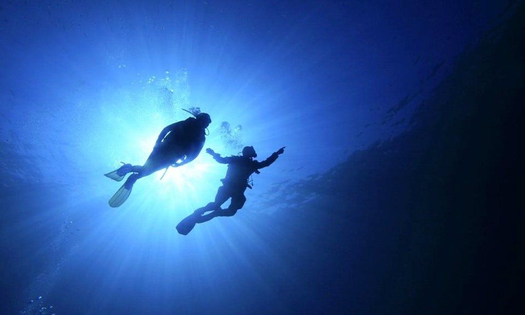 Centro de buceo en Cabo de Gata SEA&SUN inmersiones desde La Isleta centro buceo en cabo de gata SEA&SUN bucear en Almería cursos de buceo en cabo de gata diving in spain buceo snorkel paseos en barco