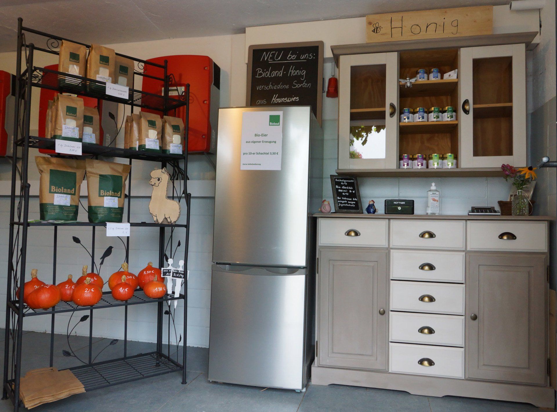 Bio-Honig der Imkerei Honiglandschaften im SB-Bio-Hofladen, Biohof Moll