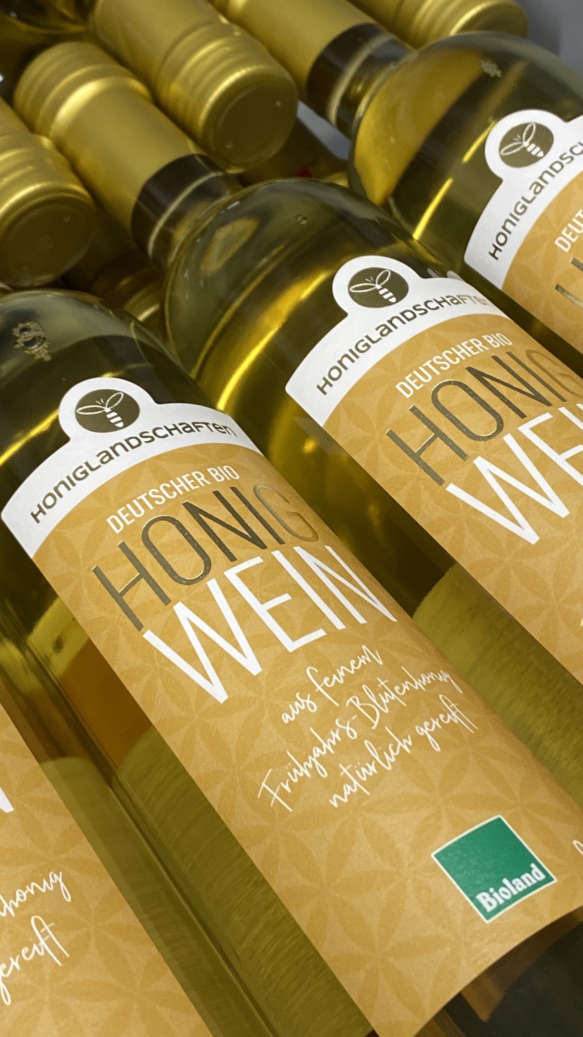 Honigwein aus der Bioland-Imkerei und Manufaktur Honiglandschaften.