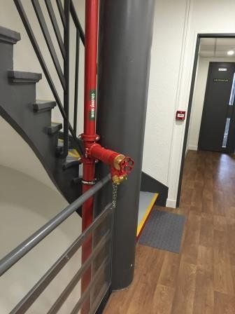 Installation Colonne sèche en milieu occupé Installation Colonne sèche en milieu occupé