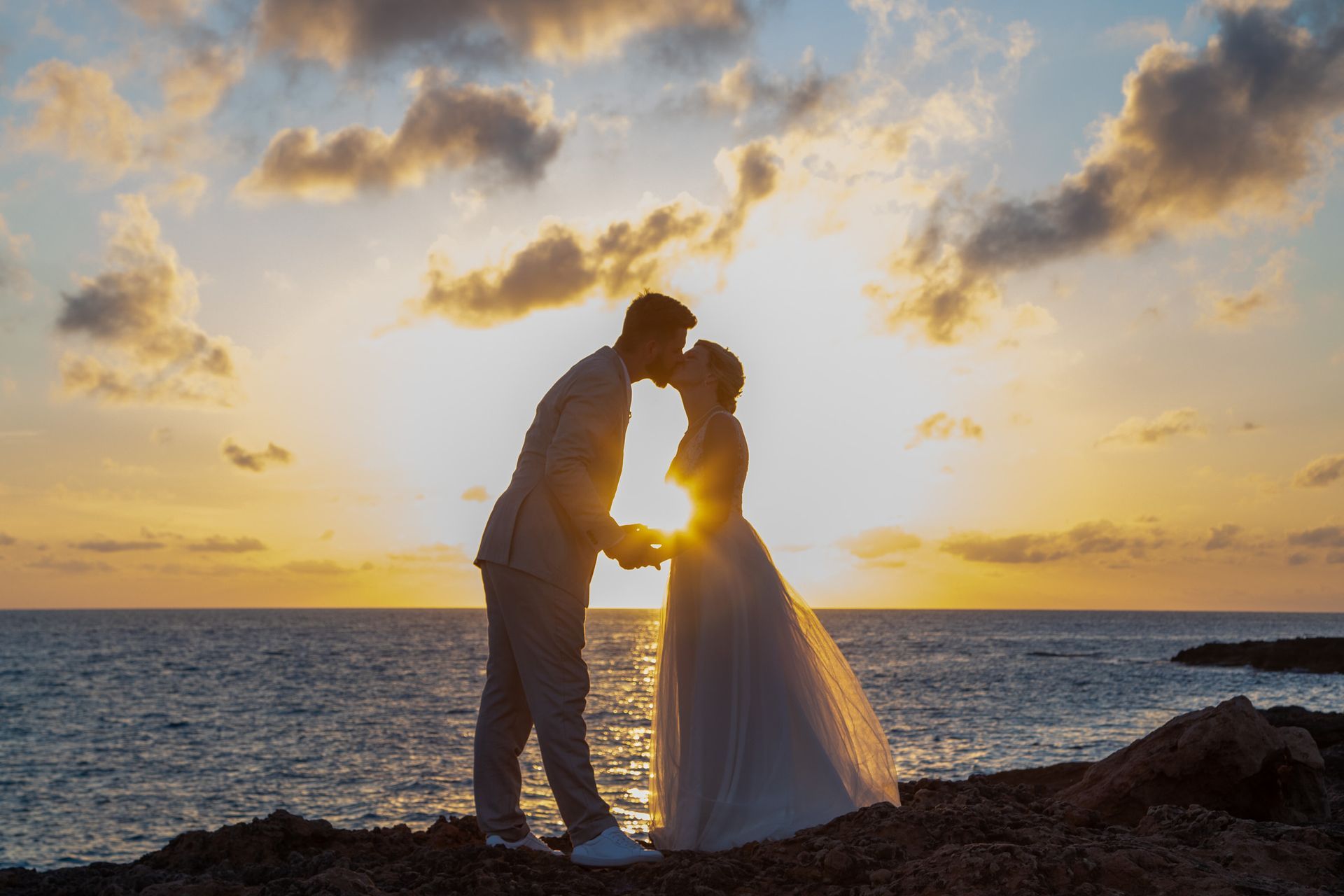 After Wedding Fotoshooting an der Küste von Mallorca