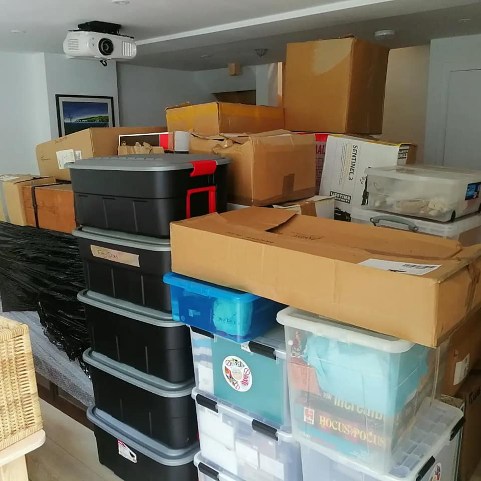 Experienced removals team Torquay loading van