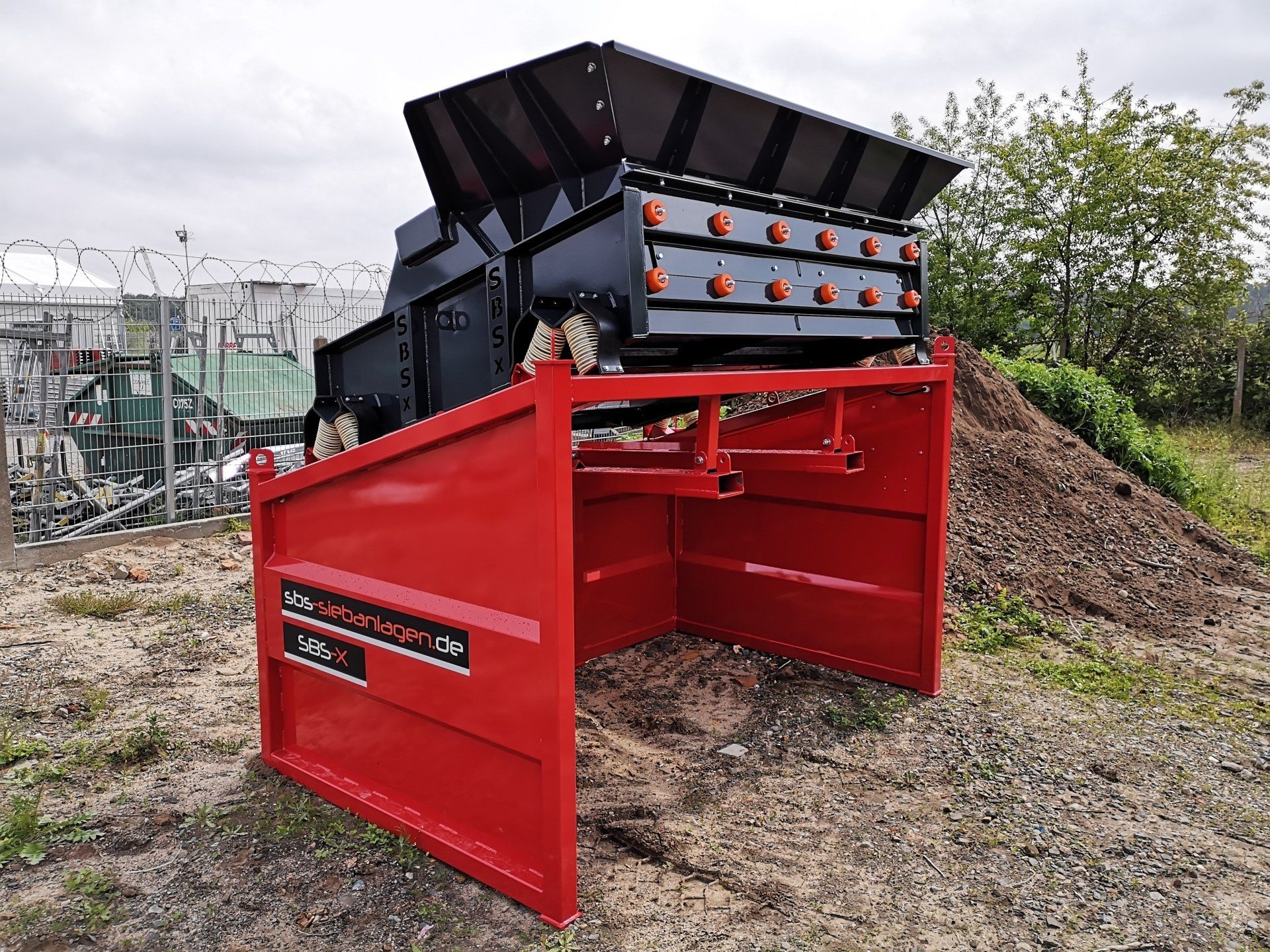 mutterbodensieben kleinesiebanlage rotesiebanlage siebanlagefürerde siebanlagefürbauschutt siebanlagefürerde siebanlagefürsand siebanlagefürkies siebanlagefürsteine siebanlagefürkompost siebanlagefürgrünschnitt siebaanlagefürrecylingmaterial siebanlagefürhackschnitzel siebanlagefürbauabfall siebanlagefürschlacke siebanlagefürkohle siebanlagefürglas
