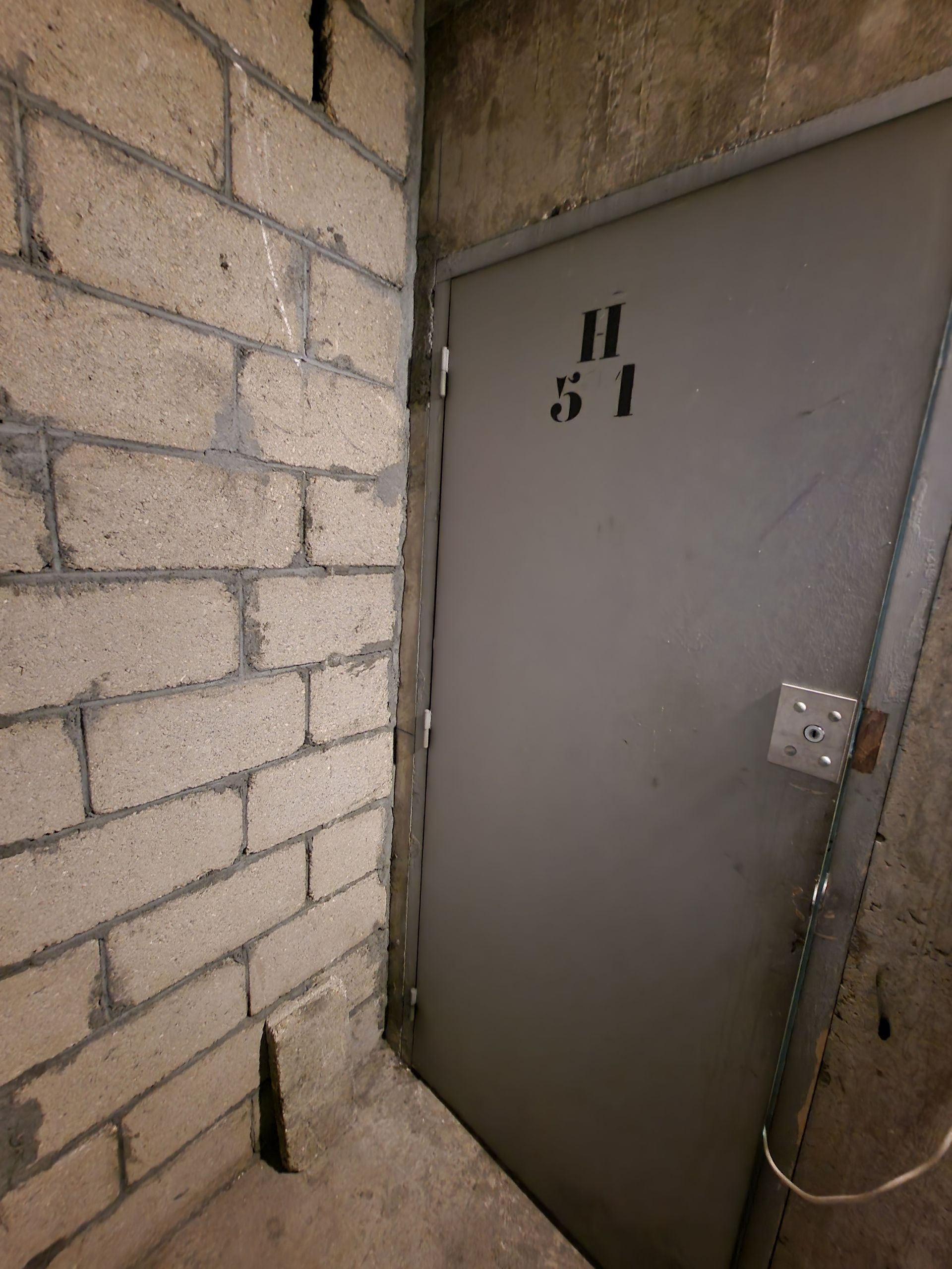 porte avec moulure avant